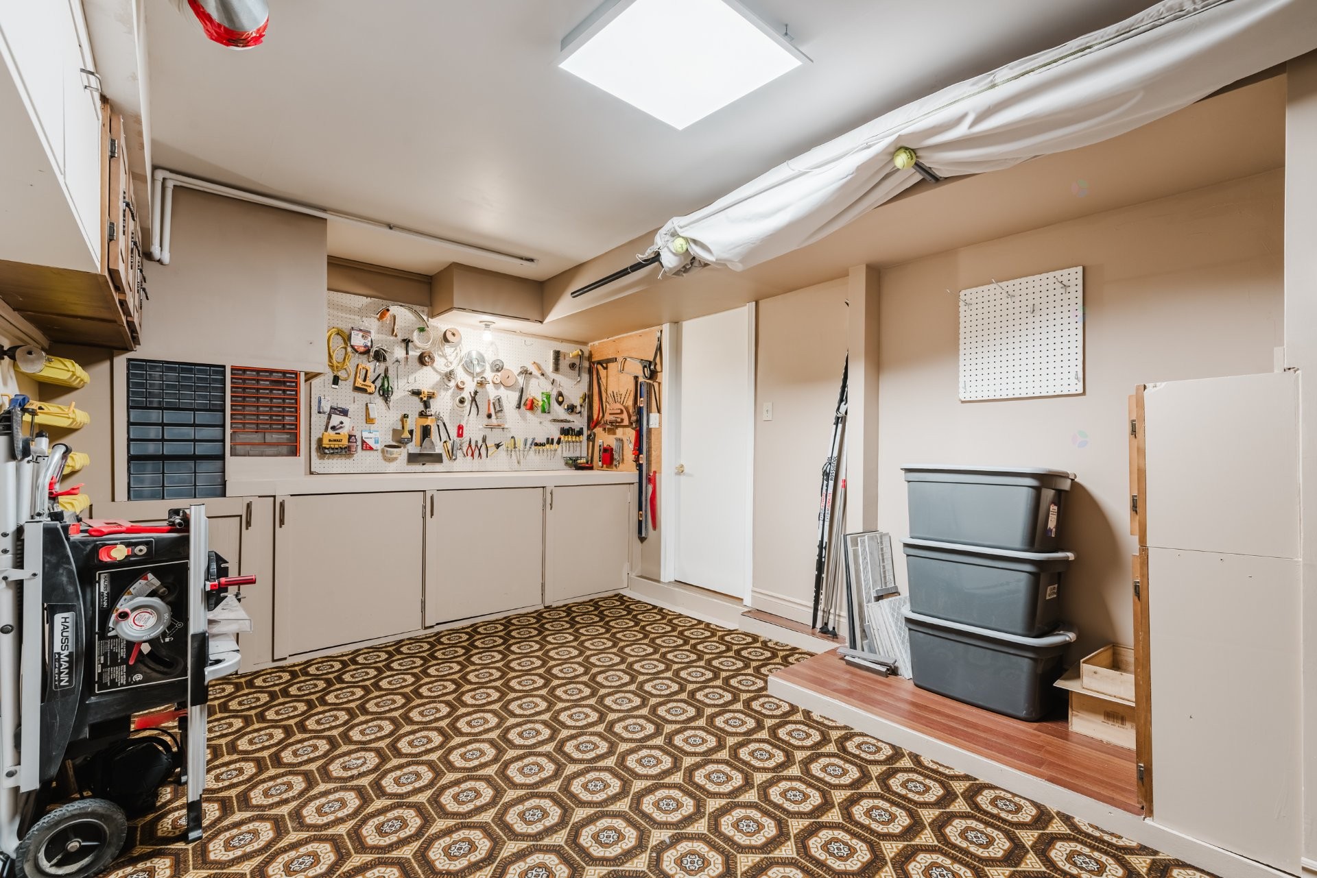 









1950


Rue Colbert

,
Saint-Bruno-de-Montarville,




QC
J3V4X9

