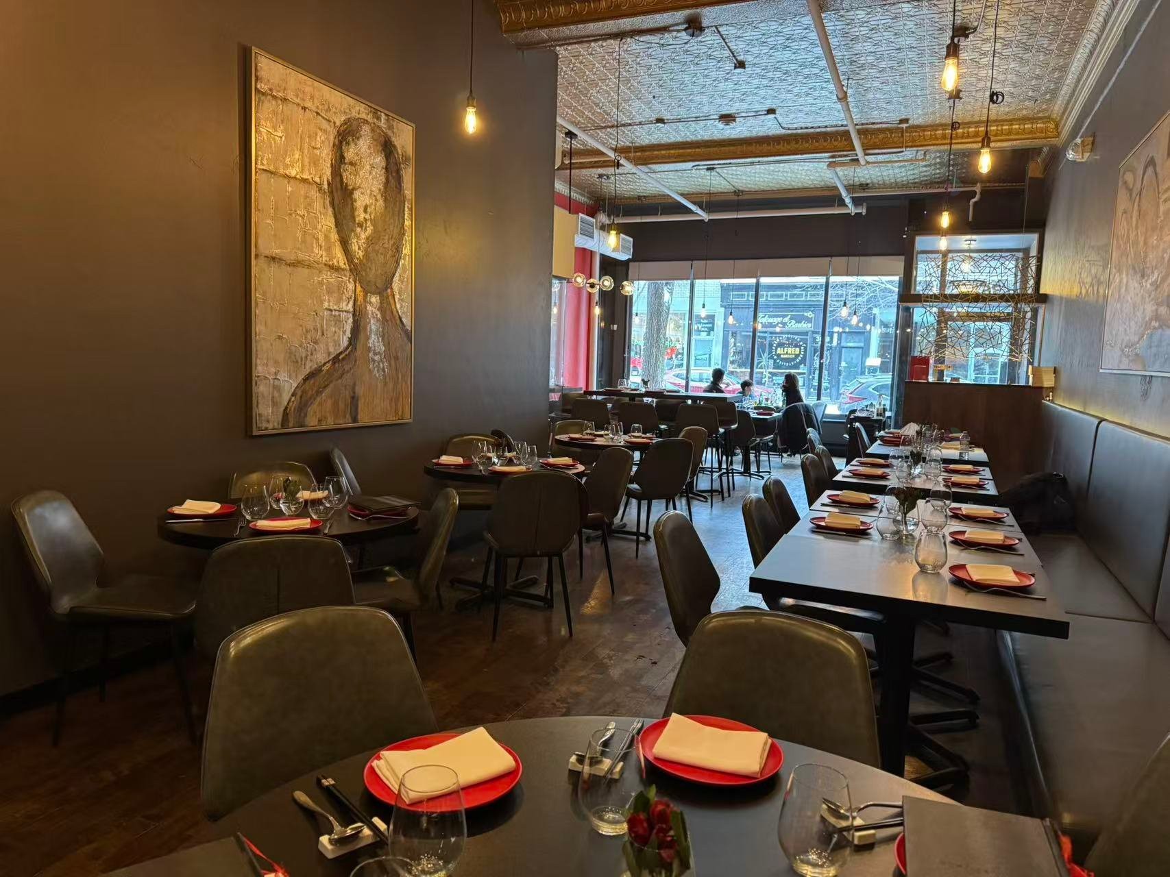 









3627


Boul. St-Laurent

,
Montréal (Le Plateau-Mont-Royal),




QC
H2X2V5

