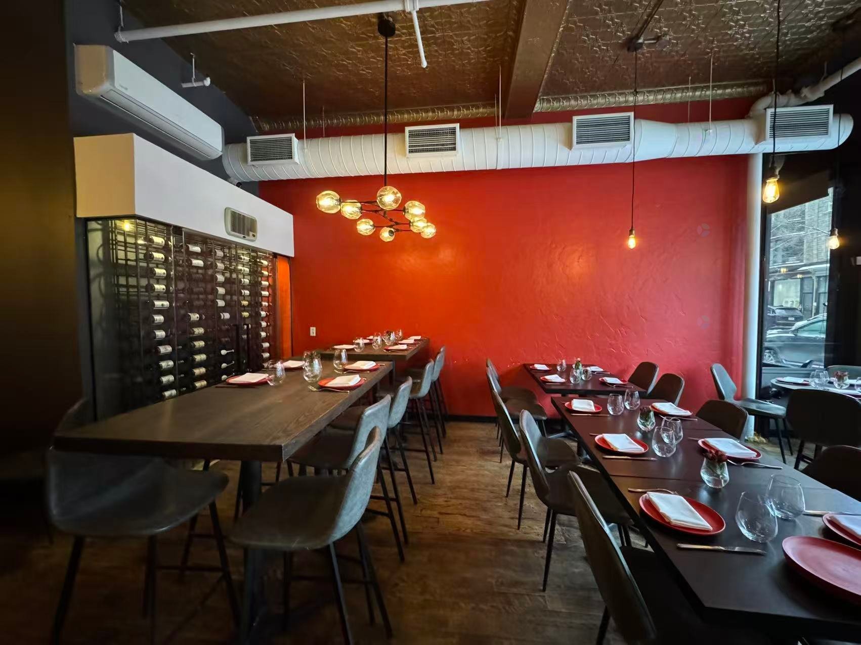 









3627


Boul. St-Laurent

,
Montréal (Le Plateau-Mont-Royal),




QC
H2X2V5

