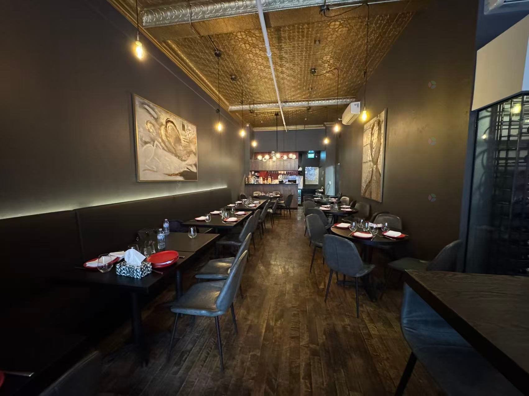 









3627


Boul. St-Laurent

,
Montréal (Le Plateau-Mont-Royal),




QC
H2X2V5

