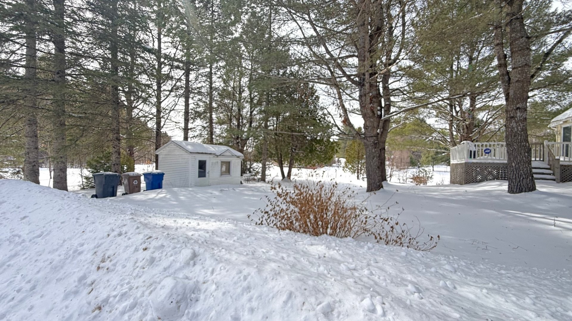 









40


1re rue Bastien

,
Saint-Alphonse-Rodriguez,




QC
J0K1W0

