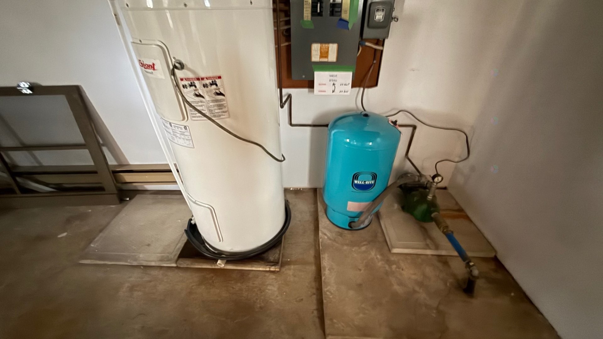 









40


1re rue Bastien

,
Saint-Alphonse-Rodriguez,




QC
J0K1W0

