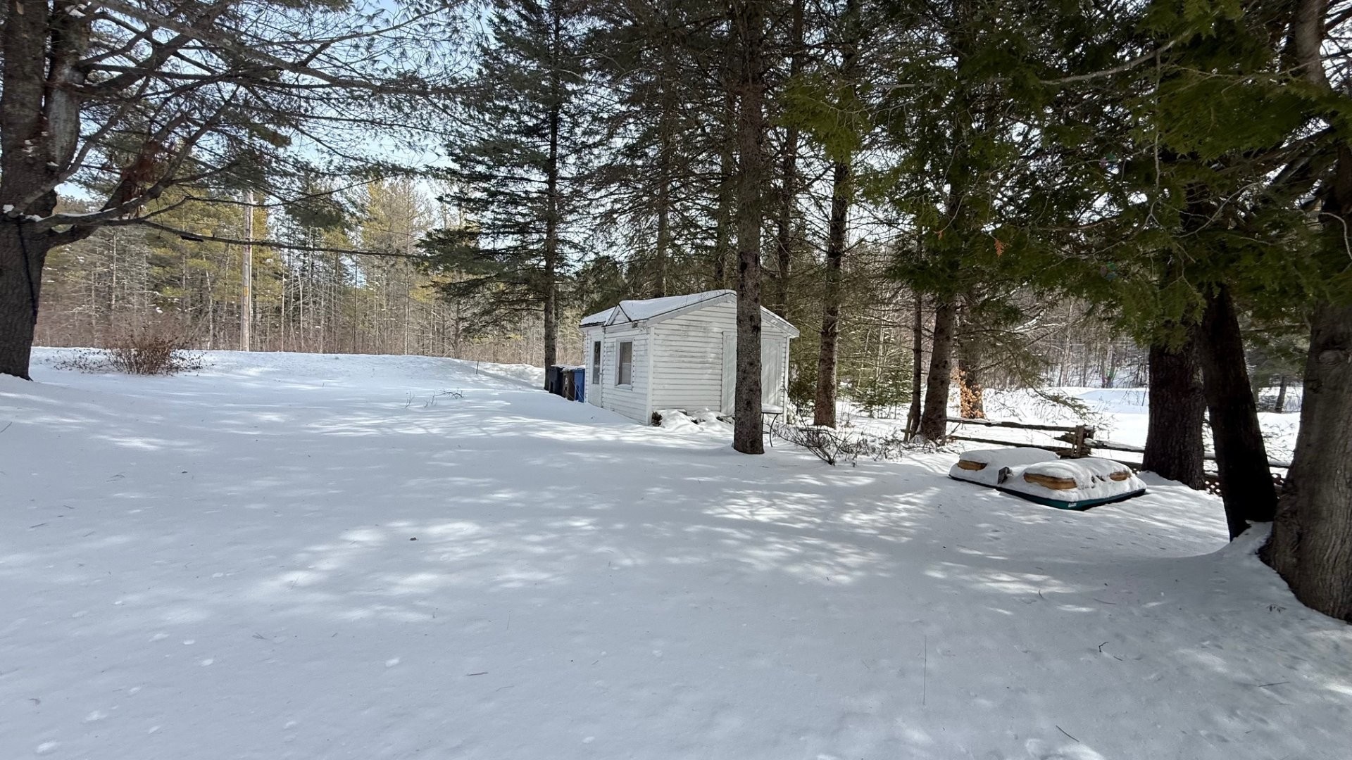 









40


1re rue Bastien

,
Saint-Alphonse-Rodriguez,




QC
J0K1W0

