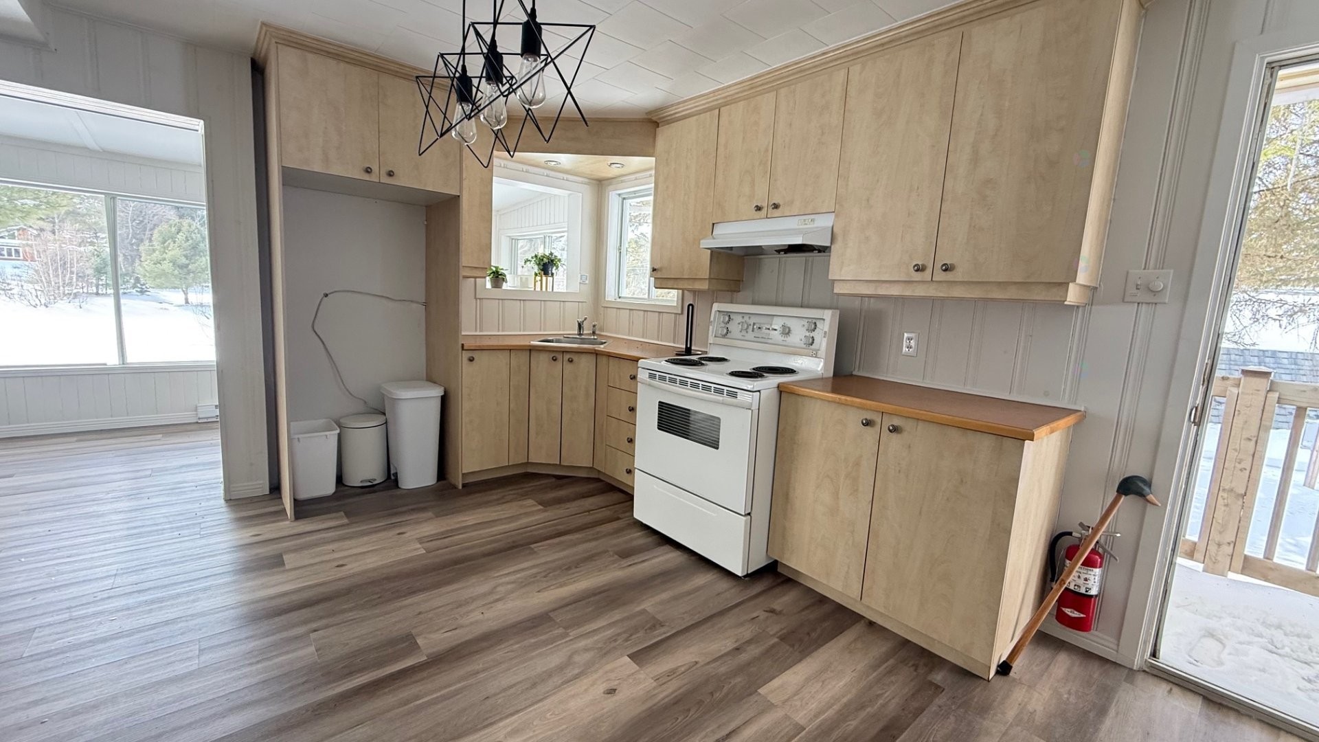 









40


1re rue Bastien

,
Saint-Alphonse-Rodriguez,




QC
J0K1W0

