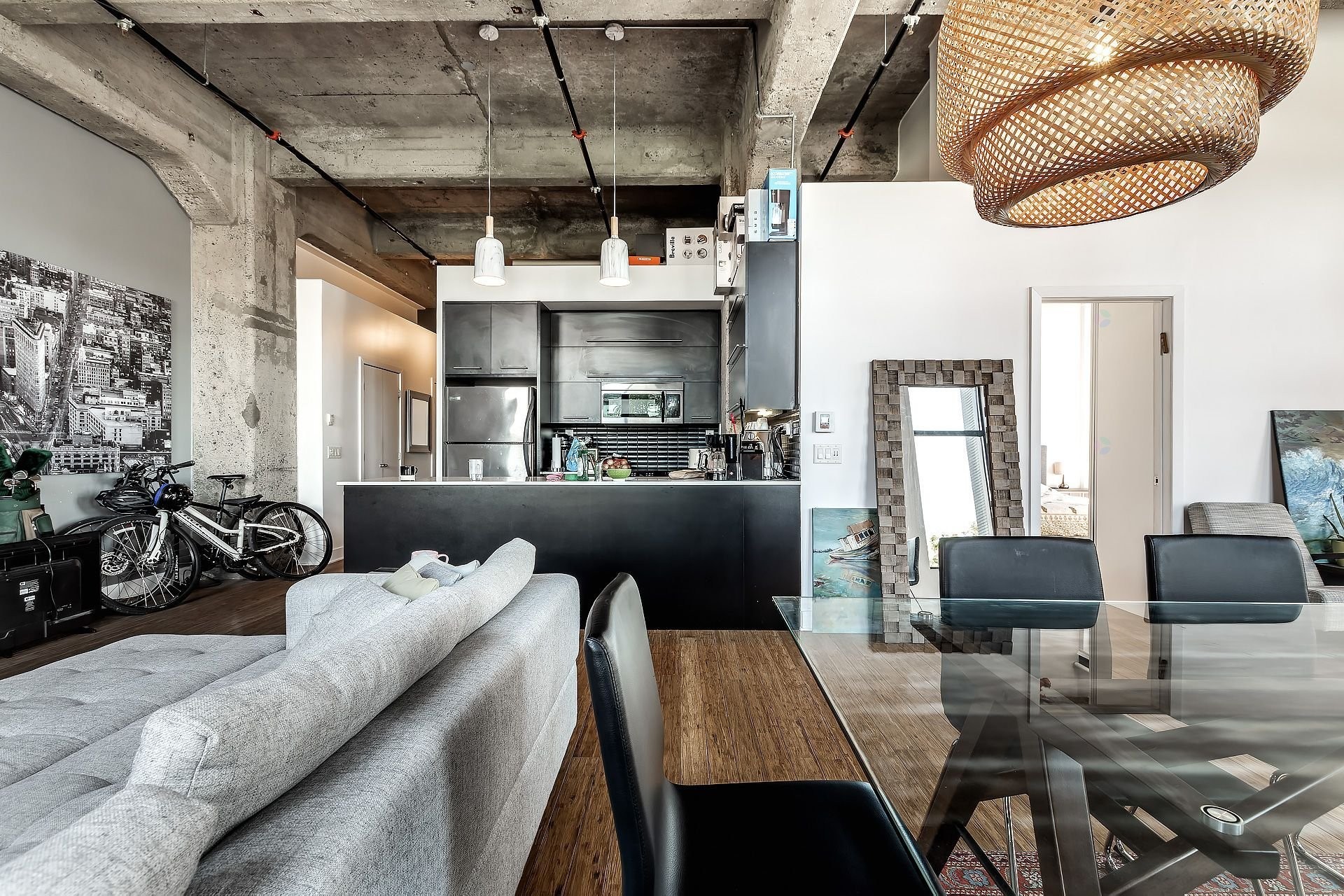 









3700


Rue St-Antoine O.

, 349,
Montréal (Le Sud-Ouest),




QC
H4C0B1

