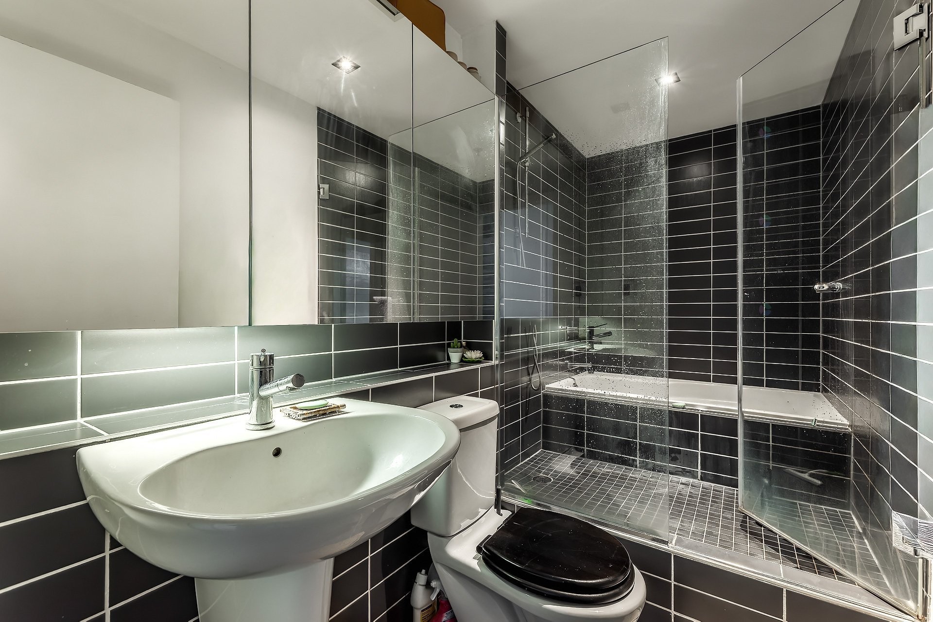 









3700


Rue St-Antoine O.

, 349,
Montréal (Le Sud-Ouest),




QC
H4C0B1

