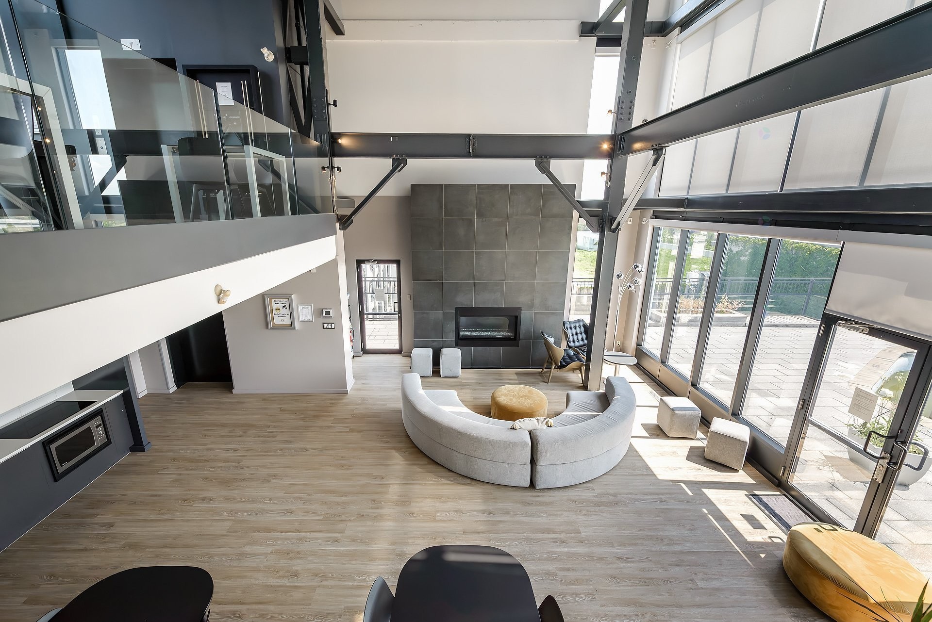 









3700


Rue St-Antoine O.

, 349,
Montréal (Le Sud-Ouest),




QC
H4C0B1

