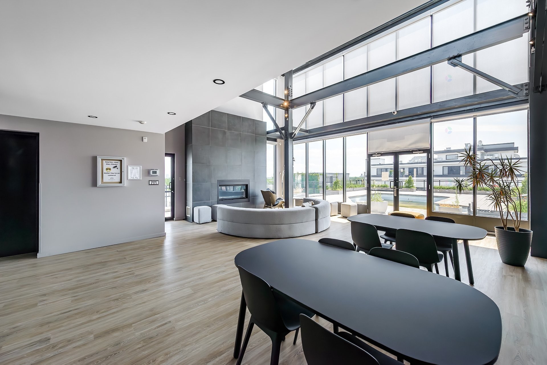 









3700


Rue St-Antoine O.

, 349,
Montréal (Le Sud-Ouest),




QC
H4C0B1

