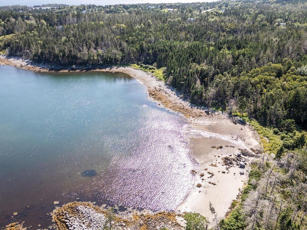 












ZM NO 7 Highway

,
Murphy Cove,







NS
B0J 3H0

