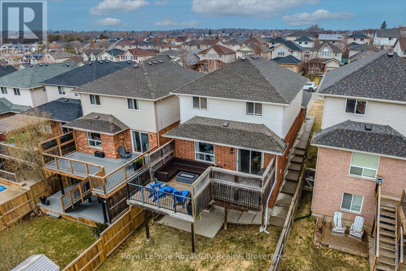 












11 VALLEYHAVEN LANE

,
Guelph (Grange Road),




Ontario
N1E0A3

