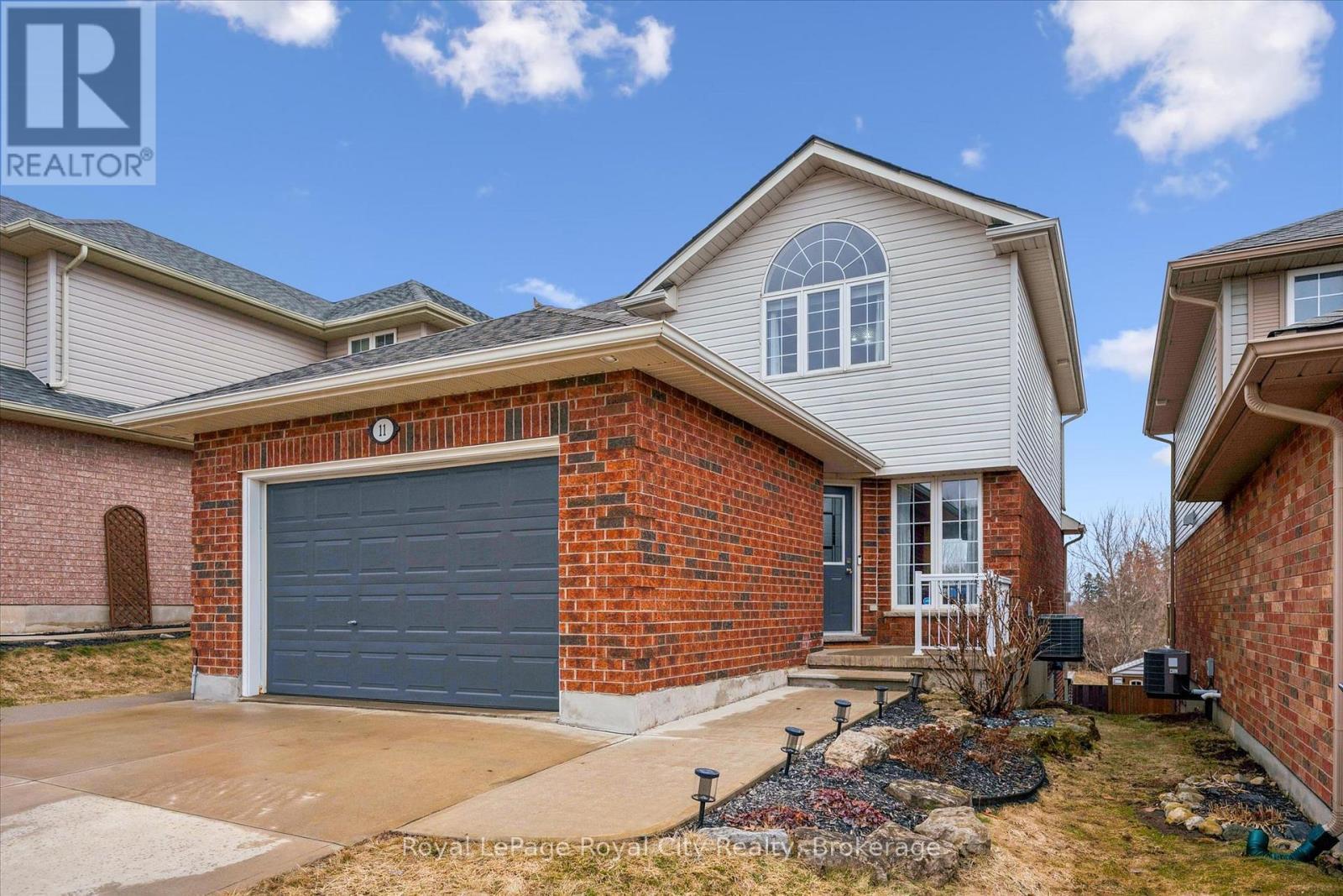 












11 VALLEYHAVEN LANE

,
Guelph (Grange Road),




Ontario
N1E0A3

