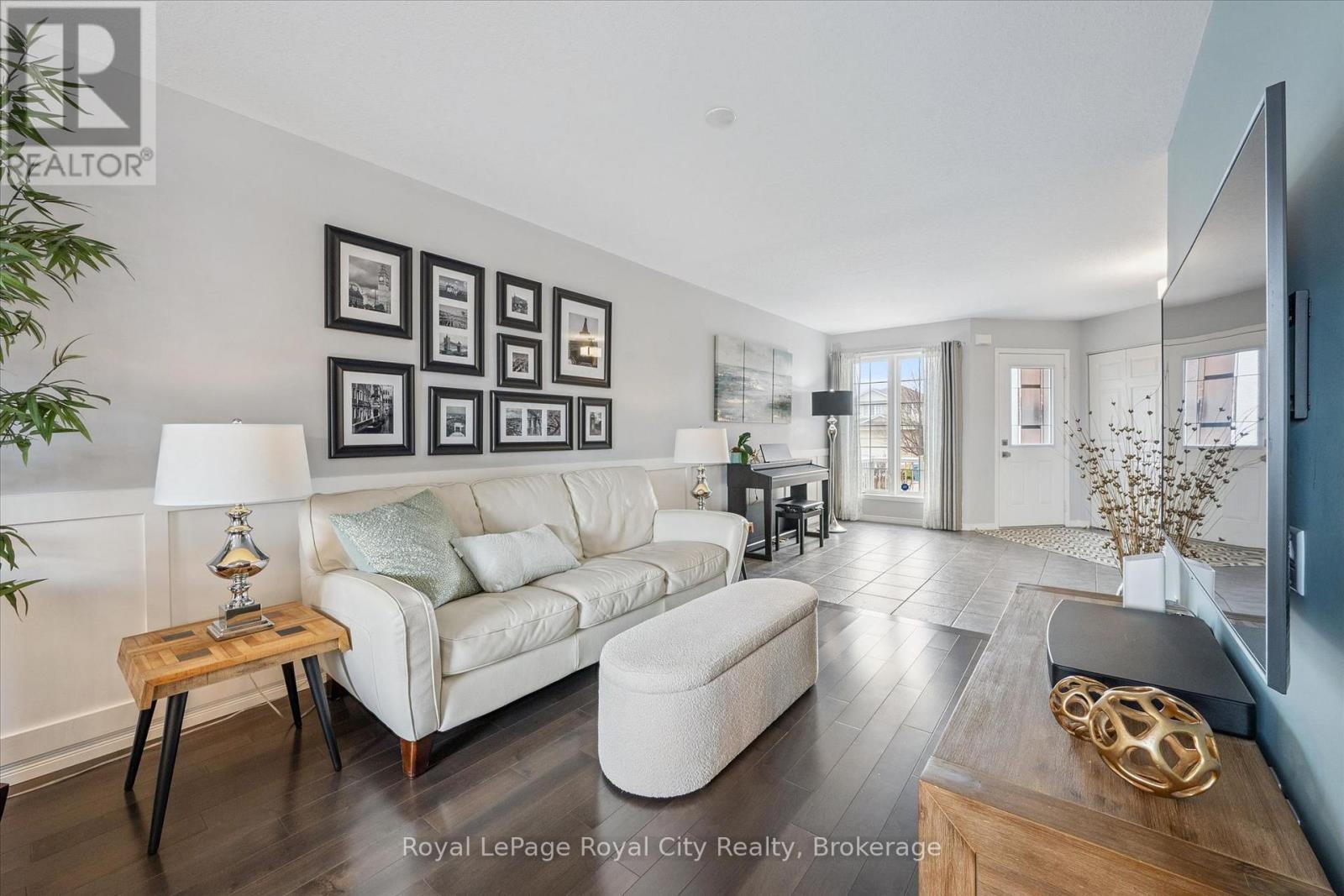 












11 VALLEYHAVEN LANE

,
Guelph (Grange Road),




Ontario
N1E0A3

