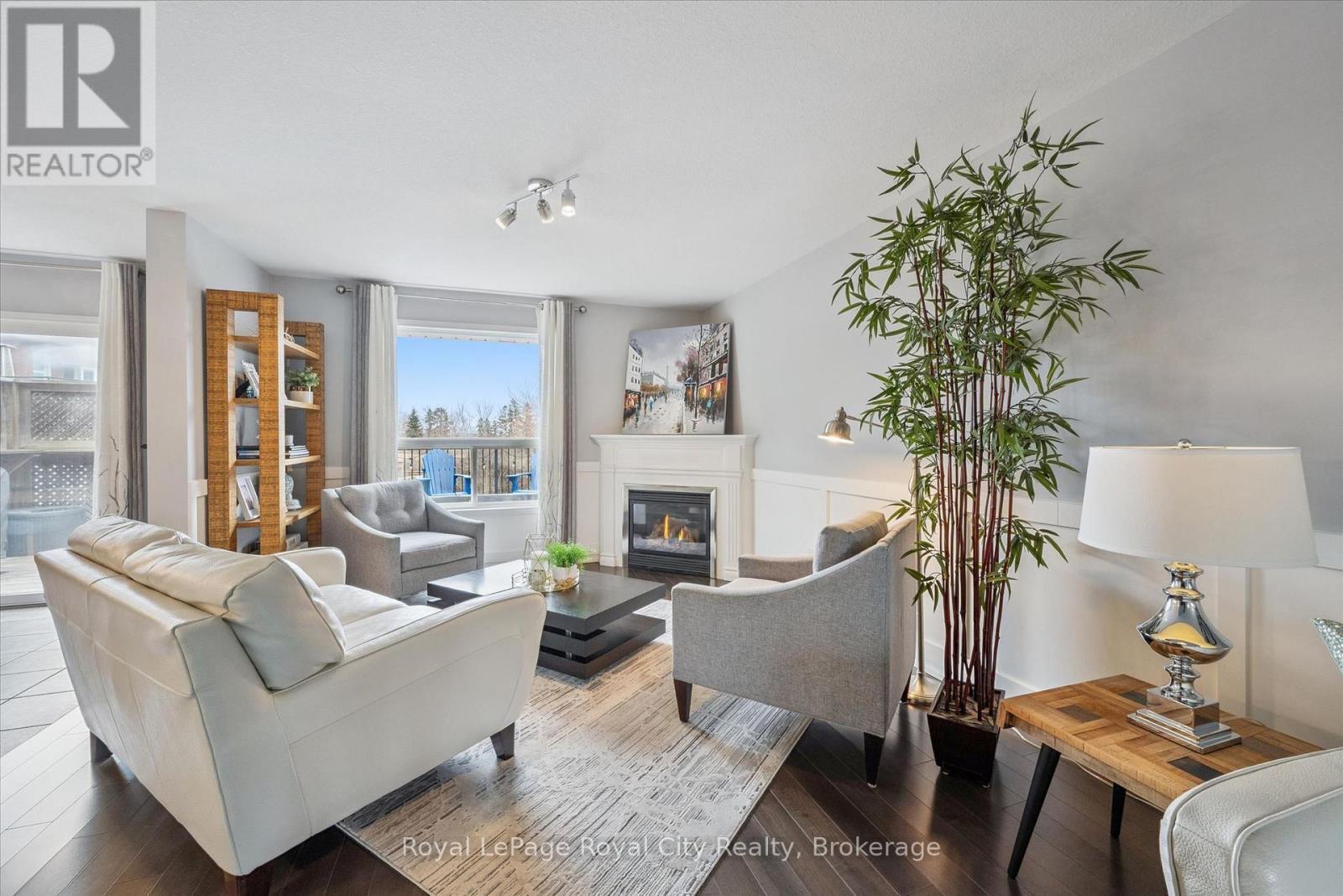 












11 VALLEYHAVEN LANE

,
Guelph (Grange Road),




Ontario
N1E0A3

