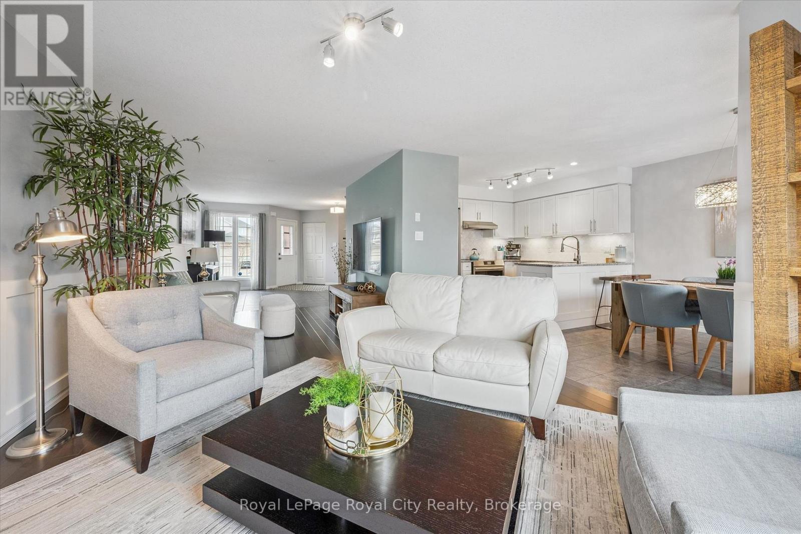 












11 VALLEYHAVEN LANE

,
Guelph (Grange Road),




Ontario
N1E0A3

