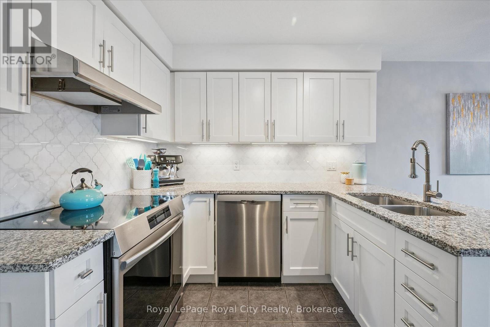 












11 VALLEYHAVEN LANE

,
Guelph (Grange Road),




Ontario
N1E0A3

