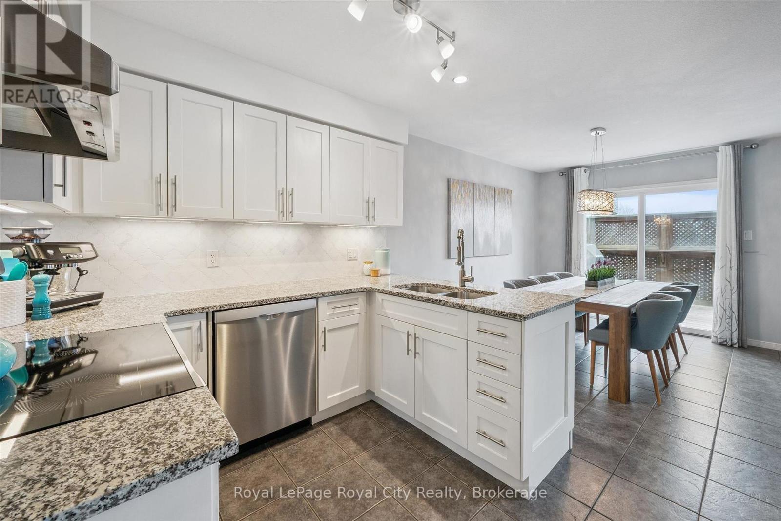 












11 VALLEYHAVEN LANE

,
Guelph (Grange Road),




Ontario
N1E0A3

