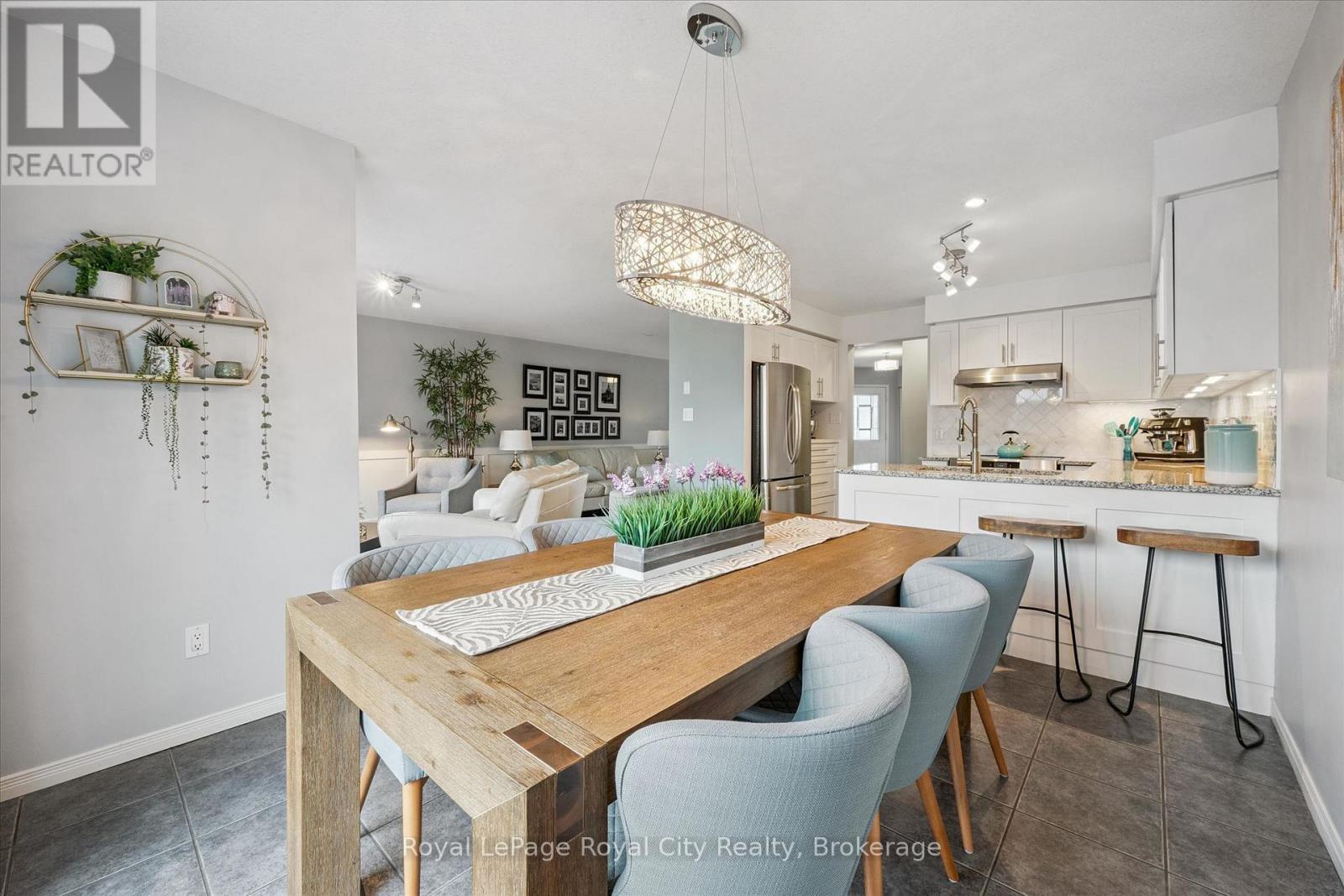 












11 VALLEYHAVEN LANE

,
Guelph (Grange Road),




Ontario
N1E0A3

