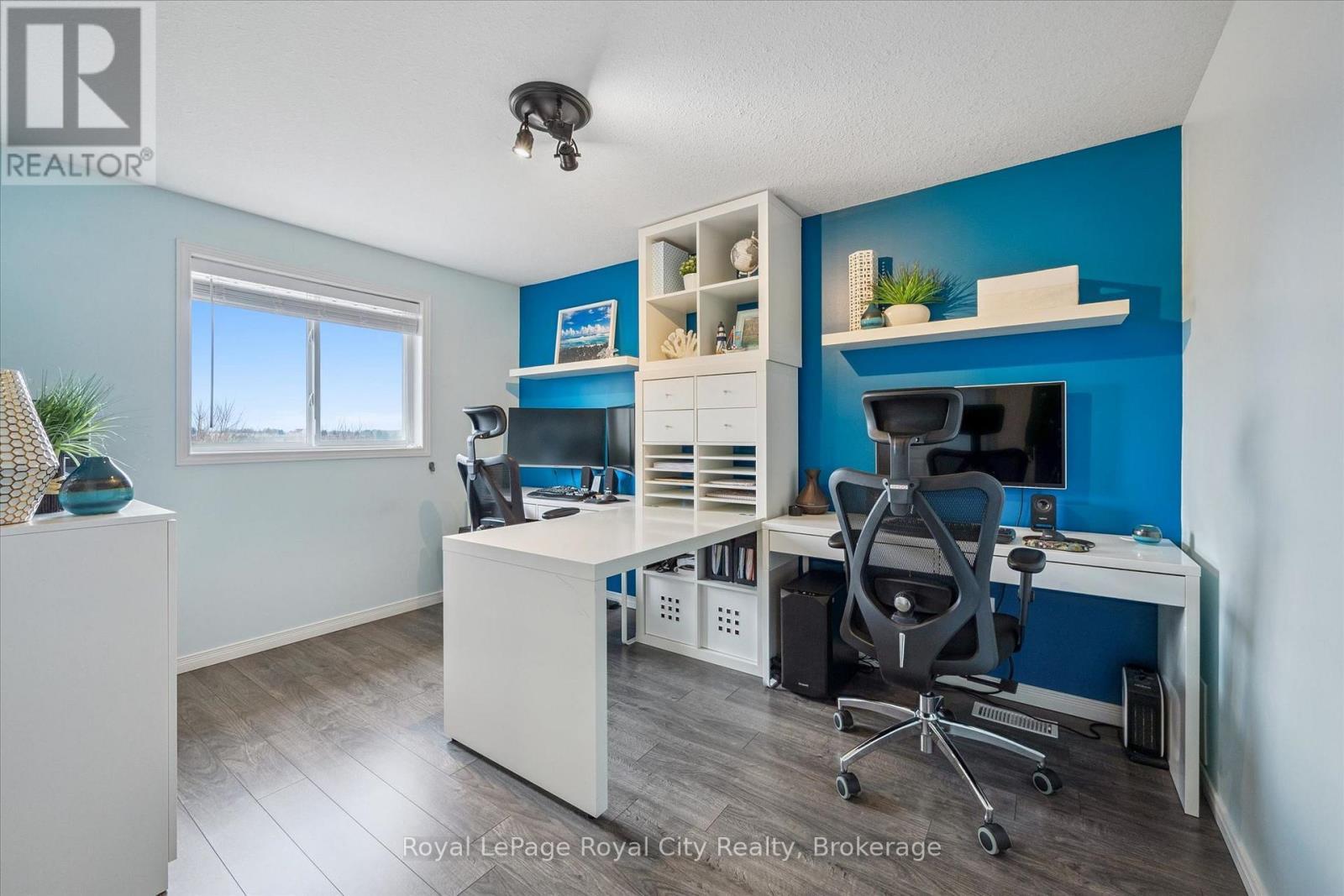 












11 VALLEYHAVEN LANE

,
Guelph (Grange Road),




Ontario
N1E0A3

