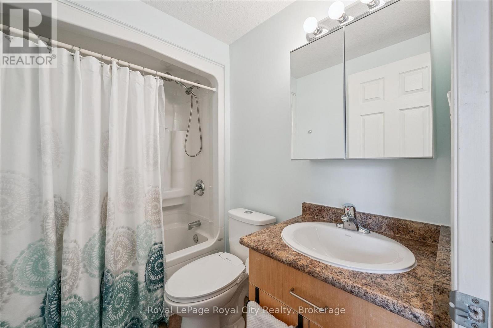 












11 VALLEYHAVEN LANE

,
Guelph (Grange Road),




Ontario
N1E0A3

