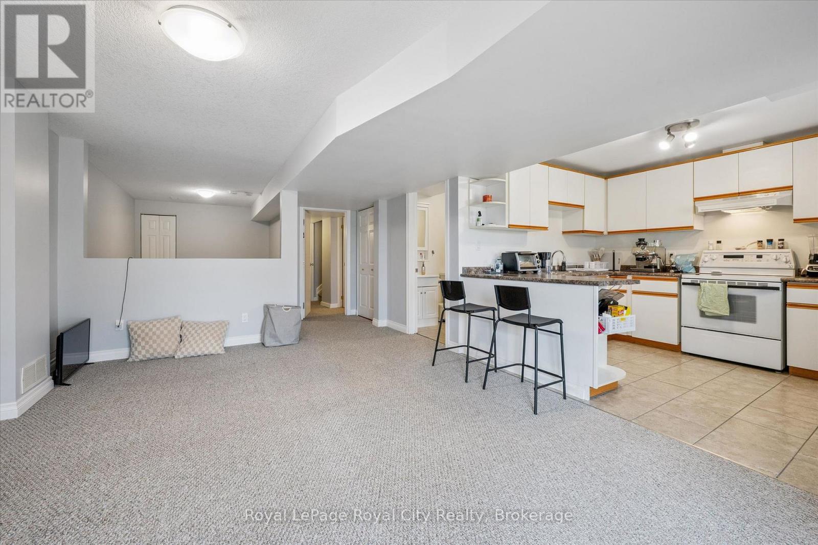 












11 VALLEYHAVEN LANE

,
Guelph (Grange Road),




Ontario
N1E0A3

