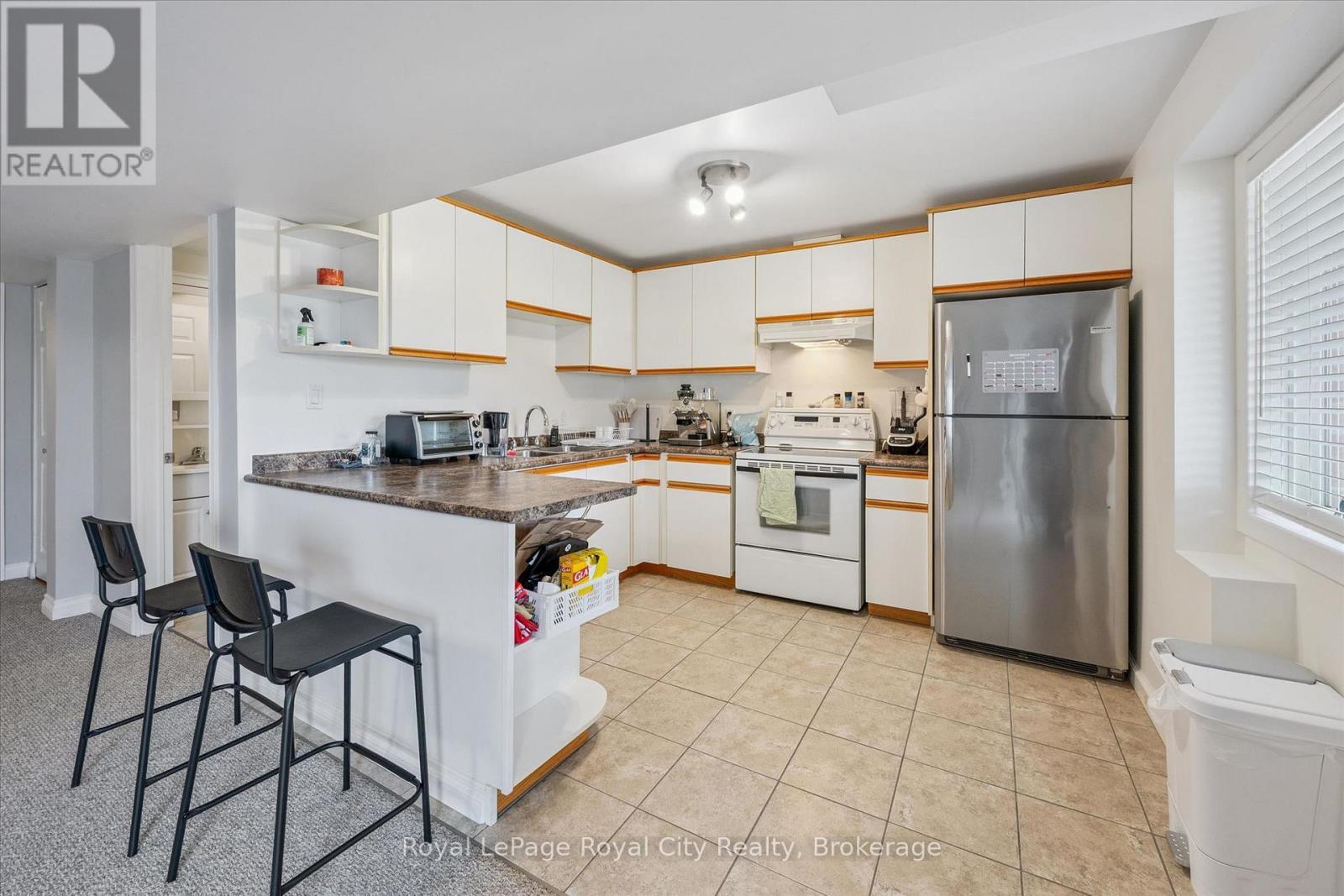 












11 VALLEYHAVEN LANE

,
Guelph (Grange Road),




Ontario
N1E0A3

