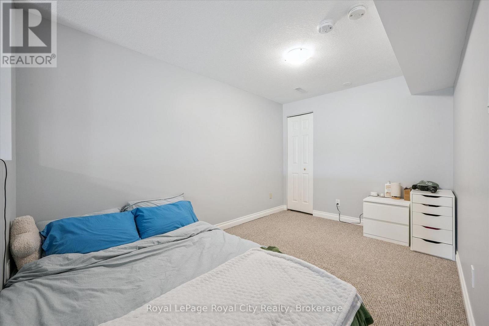 












11 VALLEYHAVEN LANE

,
Guelph (Grange Road),




Ontario
N1E0A3

