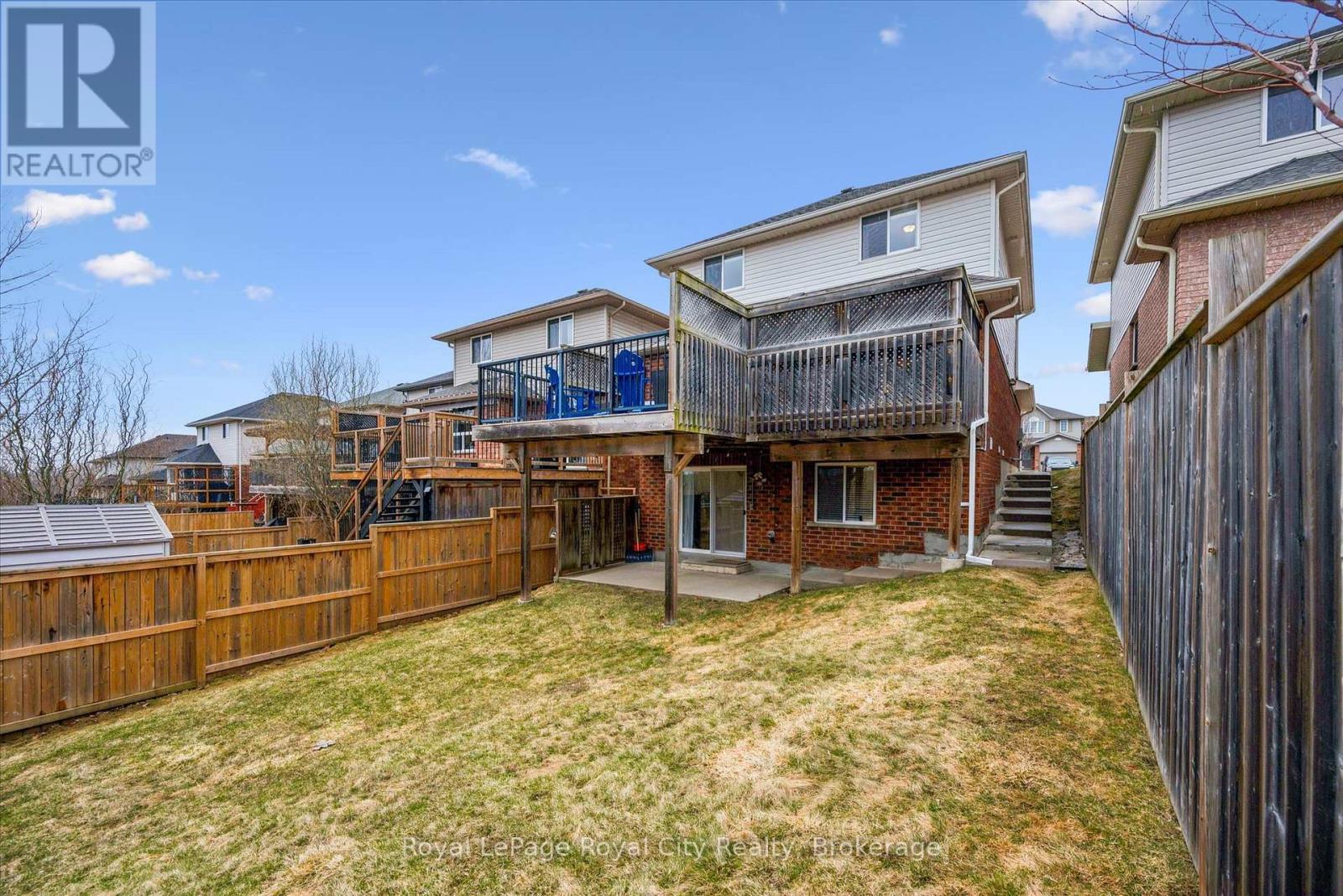 












11 VALLEYHAVEN LANE

,
Guelph (Grange Road),




Ontario
N1E0A3

