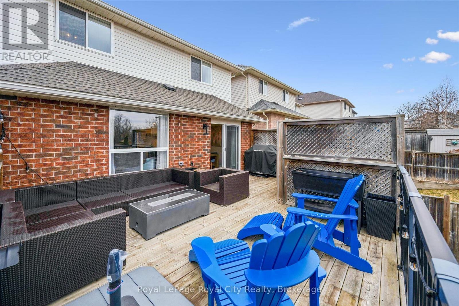 












11 VALLEYHAVEN LANE

,
Guelph (Grange Road),




Ontario
N1E0A3

