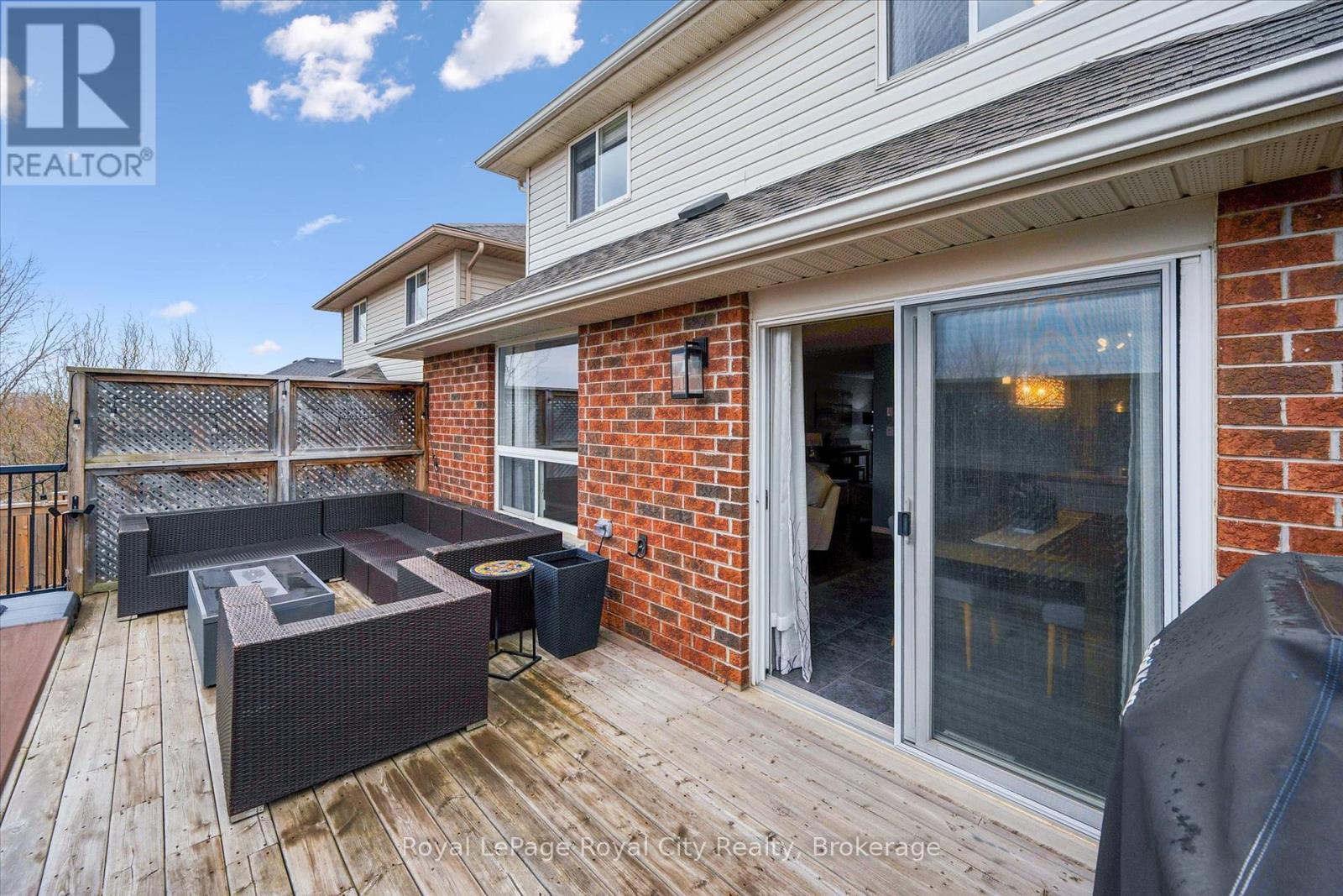












11 VALLEYHAVEN LANE

,
Guelph (Grange Road),




Ontario
N1E0A3

