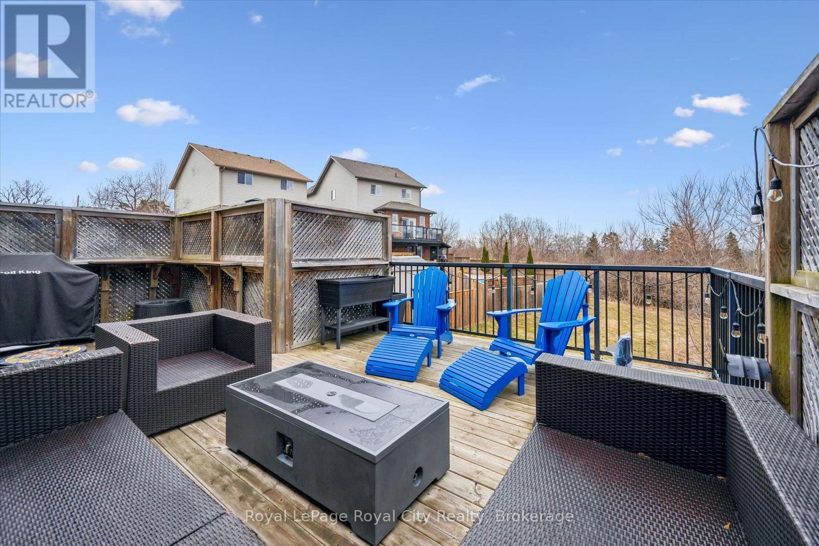 












11 VALLEYHAVEN LANE

,
Guelph (Grange Road),




Ontario
N1E0A3

