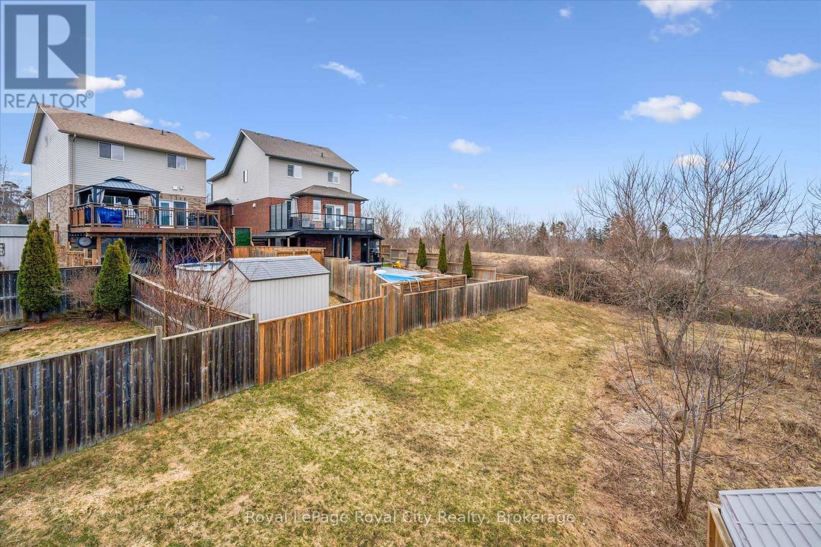












11 VALLEYHAVEN LANE

,
Guelph (Grange Road),




Ontario
N1E0A3

