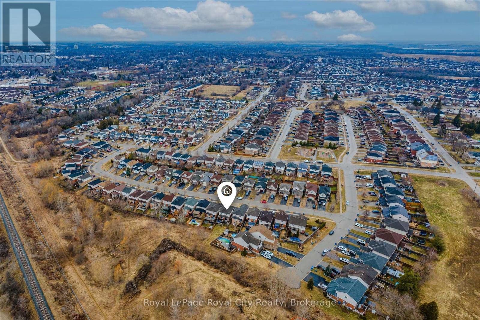 












11 VALLEYHAVEN LANE

,
Guelph (Grange Road),




Ontario
N1E0A3

