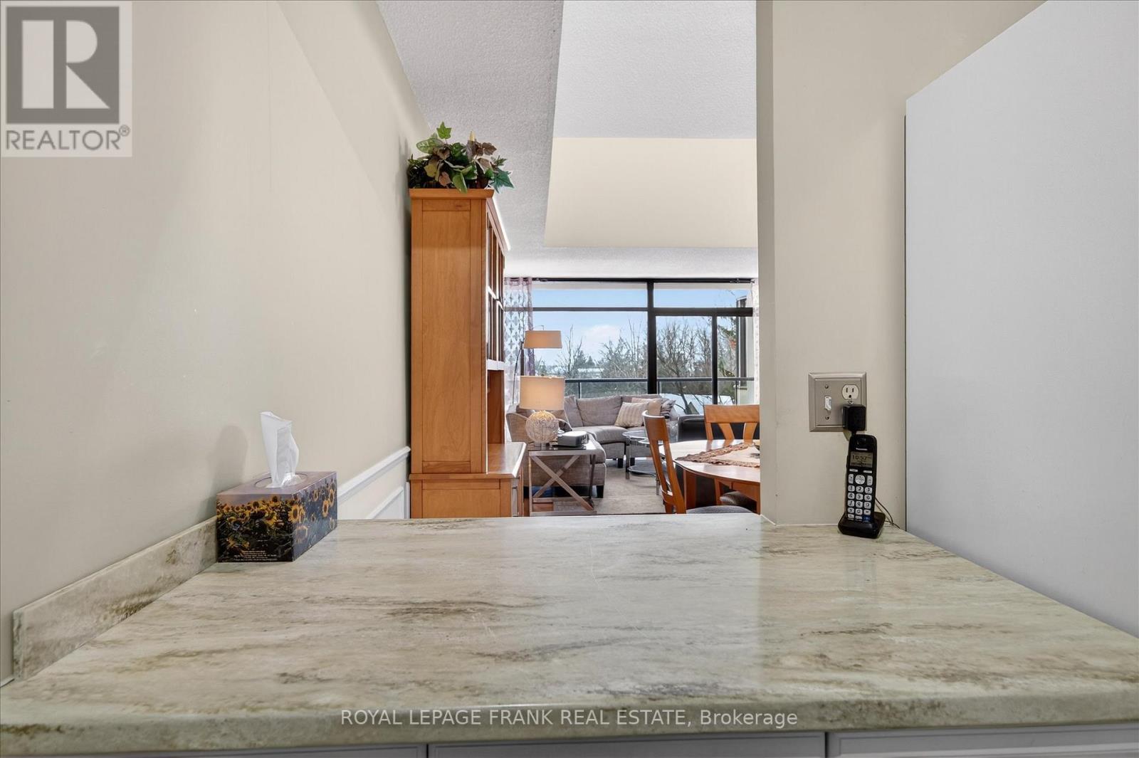 












502 - 1818 CHERRYHILL ROAD

,
Peterborough (Monaghan Ward 2),




Ontario
K9K1S6

