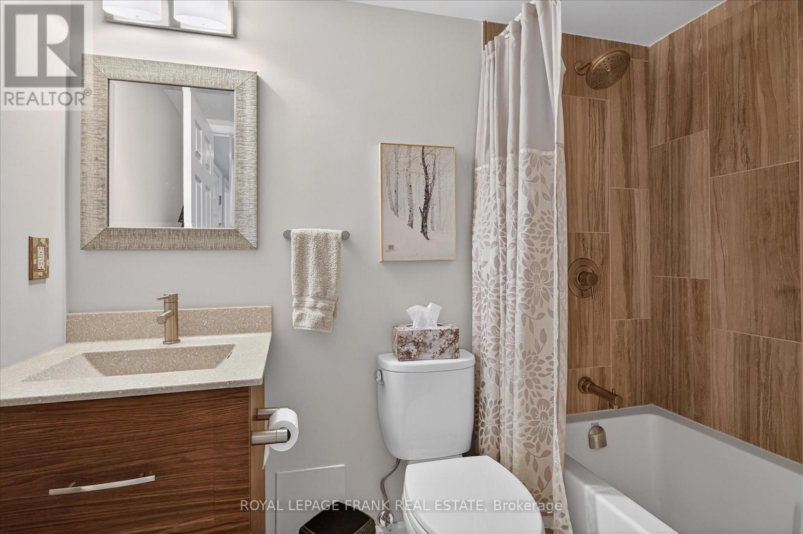 












502 - 1818 CHERRYHILL ROAD

,
Peterborough (Monaghan Ward 2),




Ontario
K9K1S6

