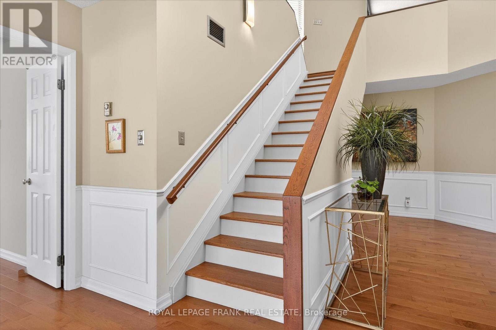 












502 - 1818 CHERRYHILL ROAD

,
Peterborough (Monaghan Ward 2),




Ontario
K9K1S6

