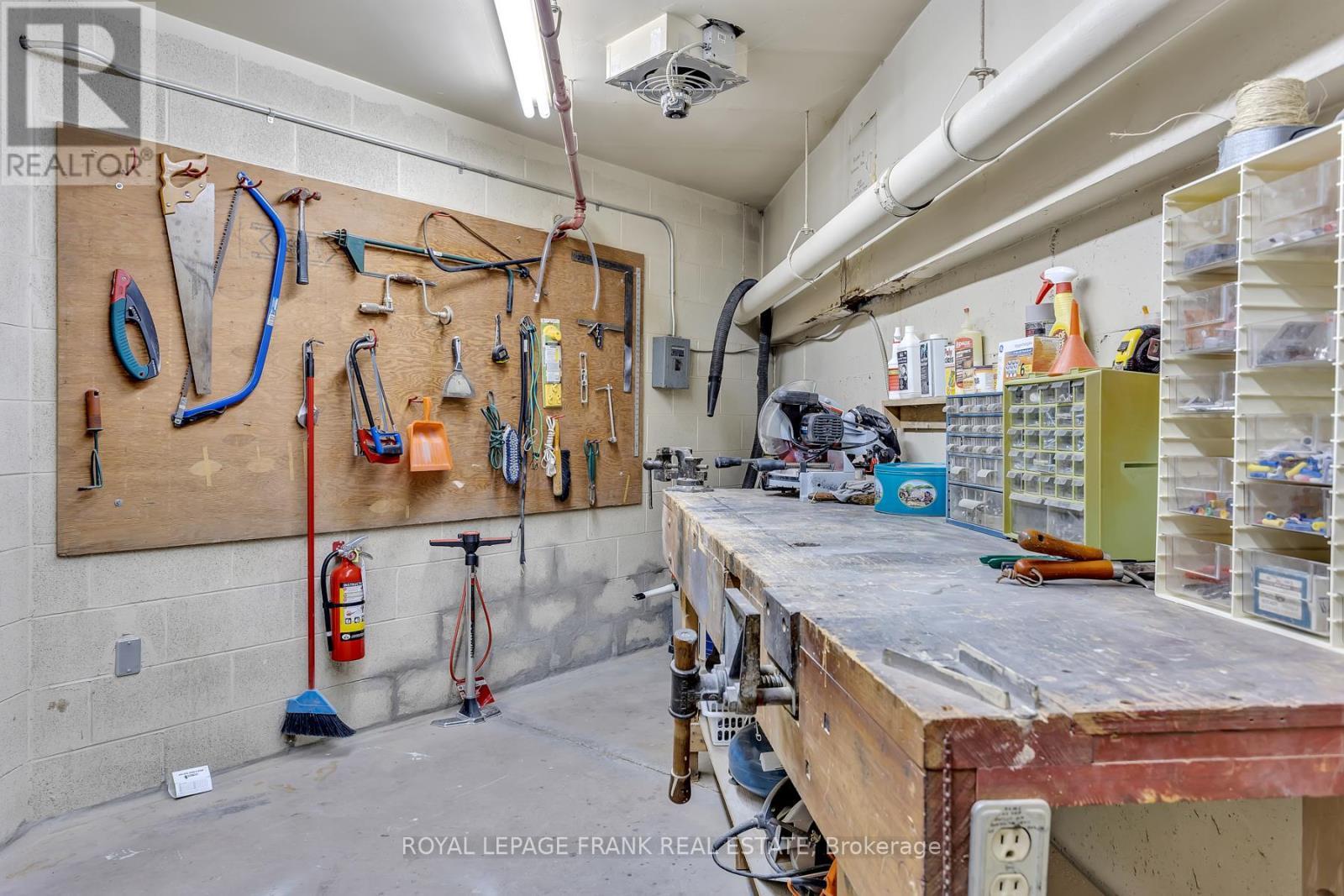 












502 - 1818 CHERRYHILL ROAD

,
Peterborough (Monaghan Ward 2),




Ontario
K9K1S6

