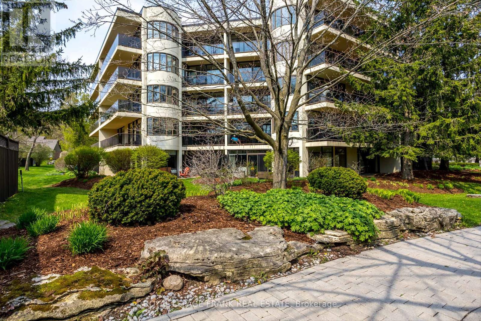 












502 - 1818 CHERRYHILL ROAD

,
Peterborough (Monaghan Ward 2),




Ontario
K9K1S6

