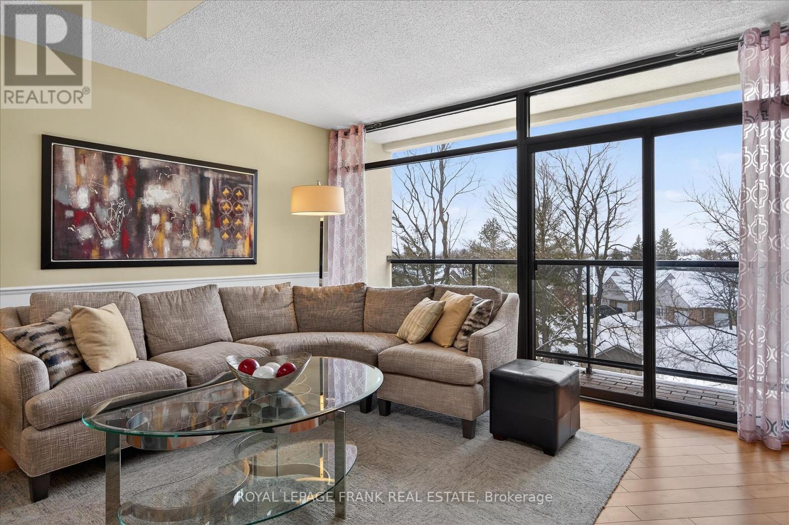 












502 - 1818 CHERRYHILL ROAD

,
Peterborough (Monaghan Ward 2),




Ontario
K9K1S6

