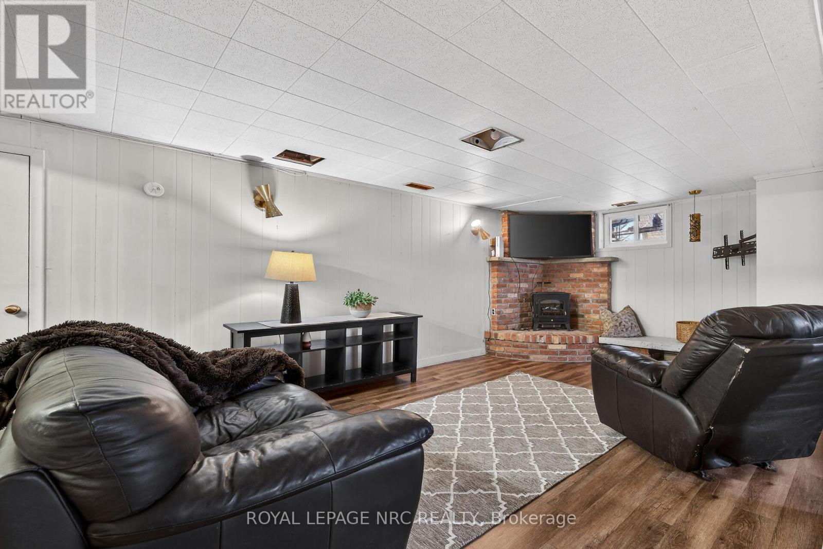 












48 ALMA STREET S

,
Haldimand,




Ontario
N0A1H0

