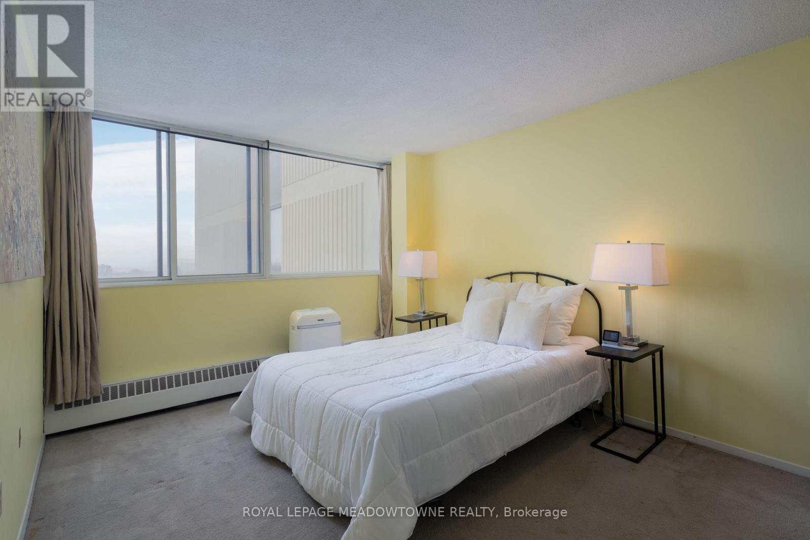 












#806 - 2301 DERRY ROAD W

,
Mississauga,




Ontario
L5N2R4

