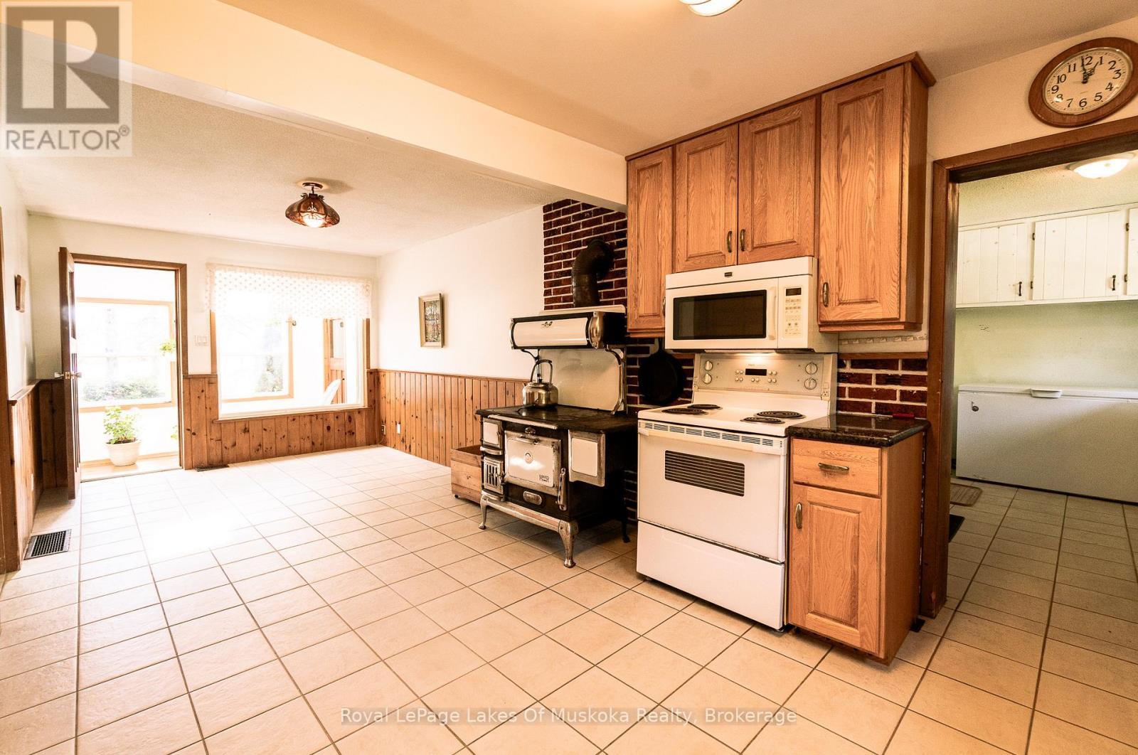 












96 520 HIGHWAY W

,
Burk's Falls,




Ontario
P0C1A0

