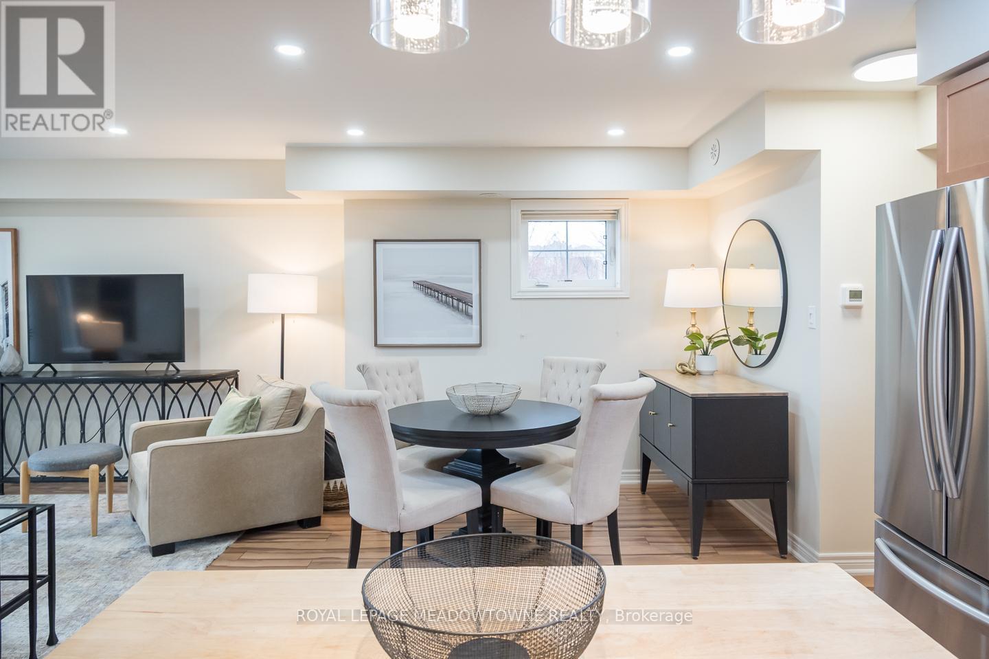 












10 - 51 HAYS BOULEVARD

,
Oakville,




Ontario
L6H0J1

