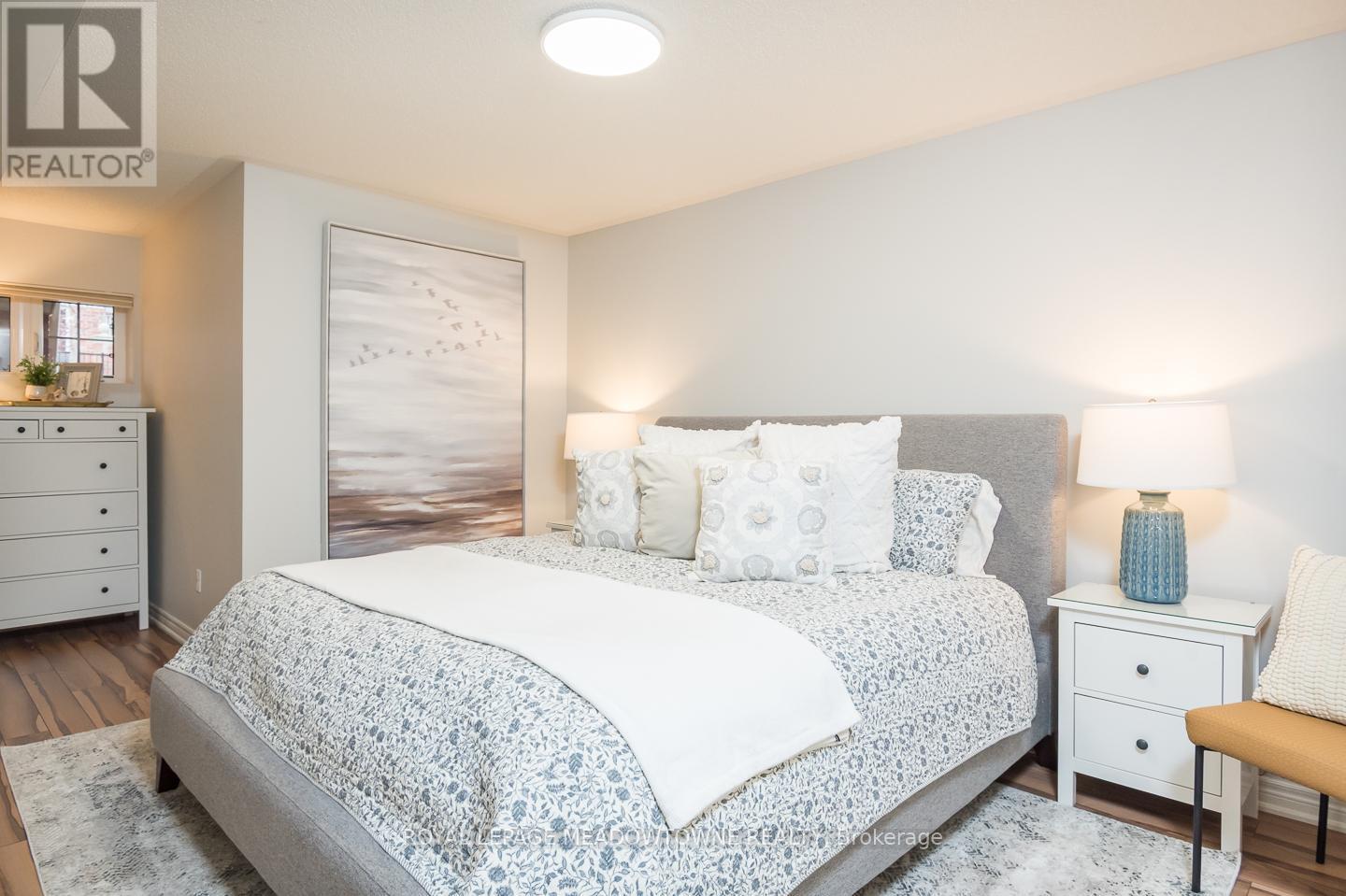 












10 - 51 HAYS BOULEVARD

,
Oakville,




Ontario
L6H0J1

