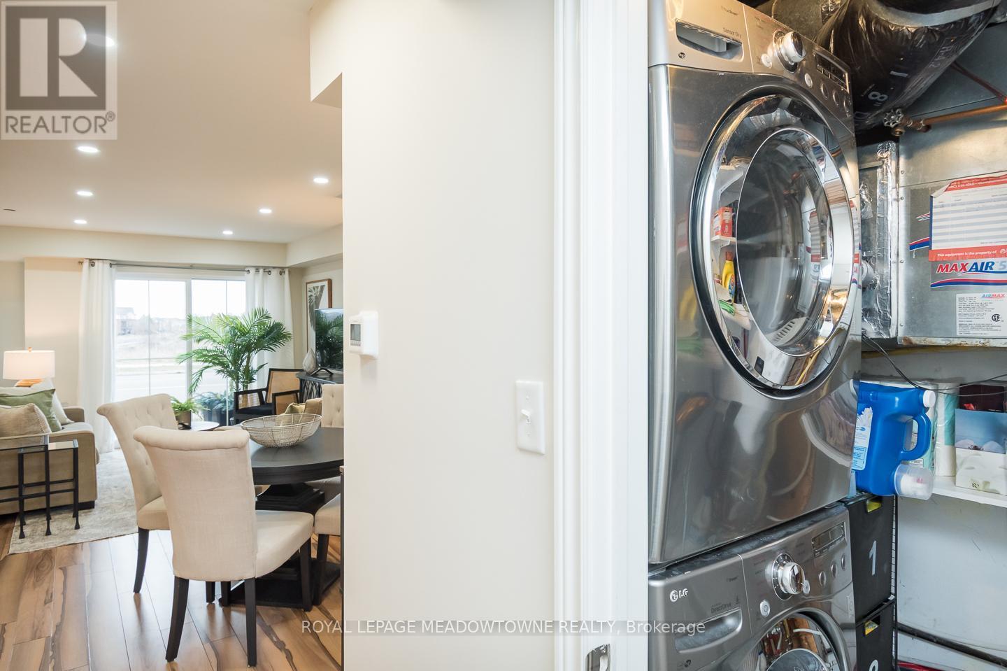 












10 - 51 HAYS BOULEVARD

,
Oakville,




Ontario
L6H0J1

