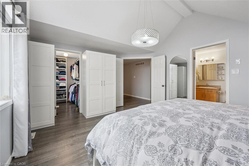 












11 VALLEYHAVEN Lane

,
Guelph,




Ontario
N1E0A3

