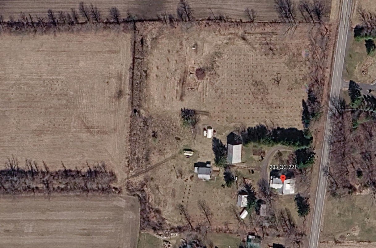 









203Z


Route 221 S.

,
Lacolle,







QC
J0J1J0

