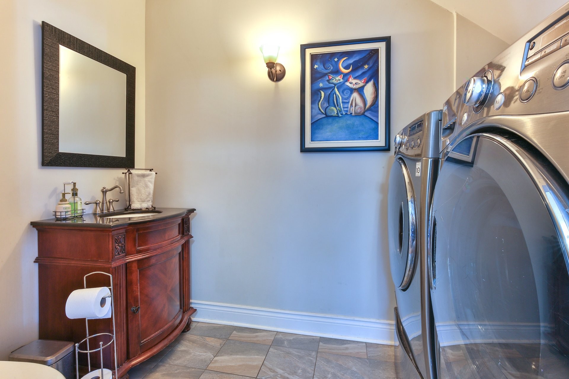 









203Z


Route 221 S.

,
Lacolle,







QC
J0J1J0

