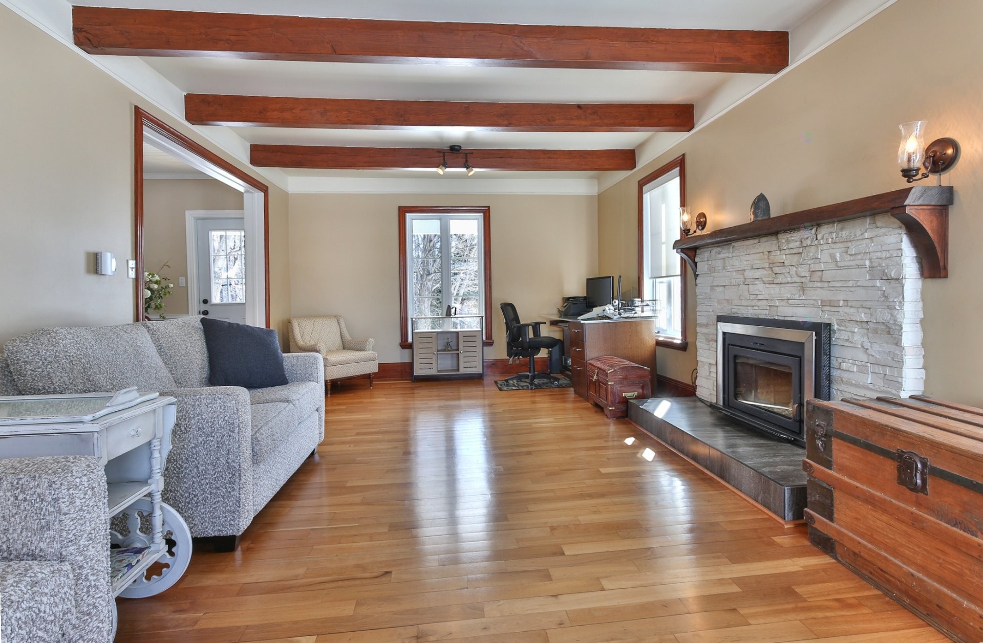 









203Z


Route 221 S.

,
Lacolle,







QC
J0J1J0

