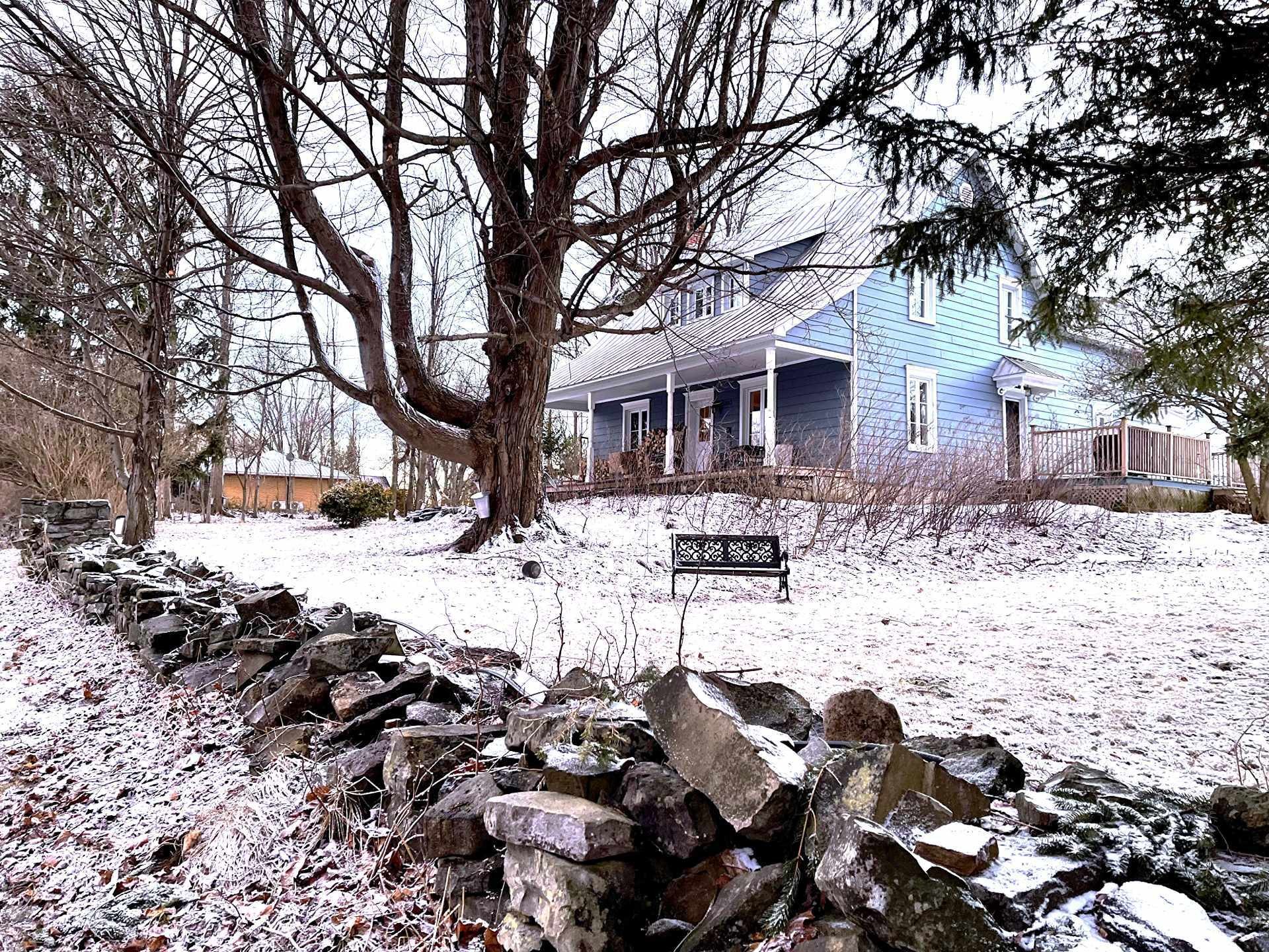 









203Z


Route 221 S.

,
Lacolle,







QC
J0J1J0

