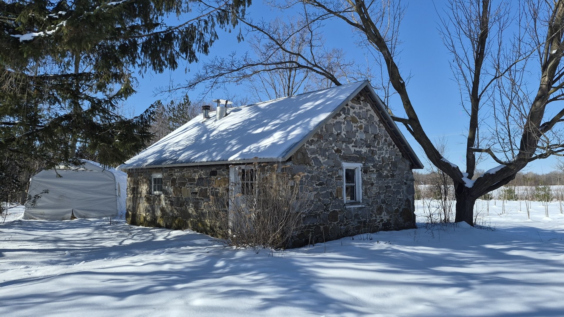 









203Z


Route 221 S.

,
Lacolle,







QC
J0J1J0

